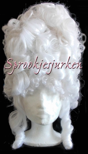 hoge pruik rococo barok Marie Antoinette hofdame