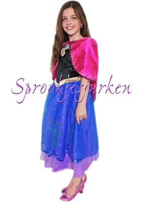 Anna 7 met cape