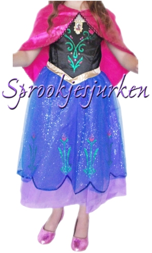 Anna 7 met cape