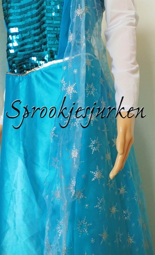 Elsa 2 met cape