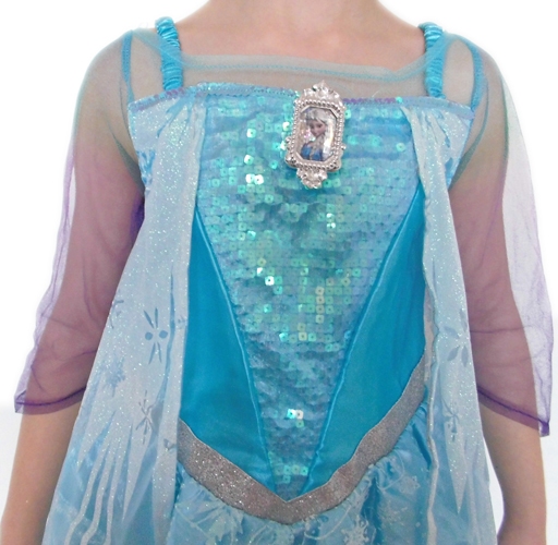 Elsa 8, met cape (cape heeft lichtjes)