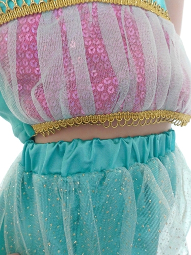 Jasmine 2 met haarband en lamp