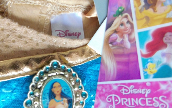 Pocahontas 1 met halsketting