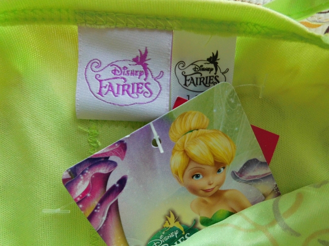 Tinkerbell 2, met vleugels en hologrambroche