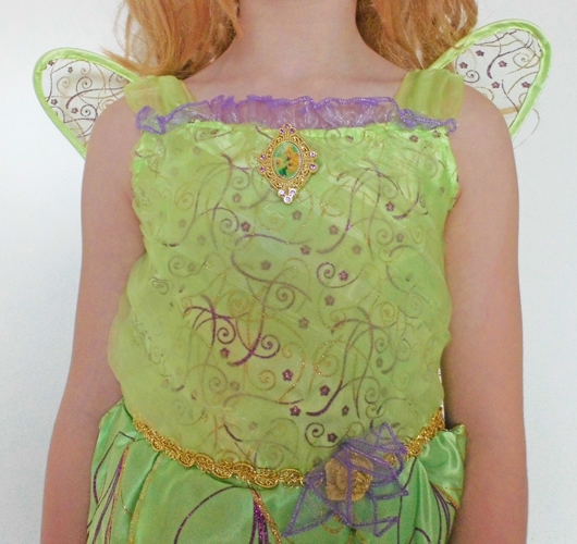 Tinkerbell 2, met vleugels en hologrambroche
